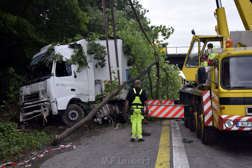 Schwerer VU A 3 Rich Oberhausen Hoehe AK Leverkusen P413.JPG - Miklos Laubert